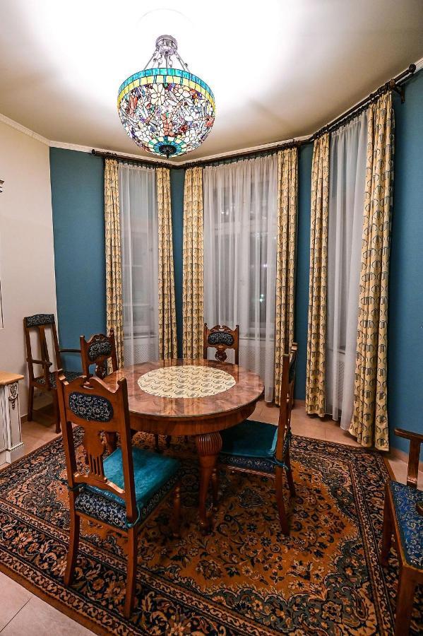 Apartment Biskupska *