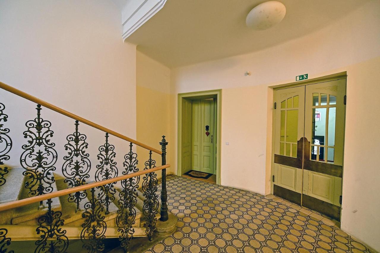Apartment Biskupska *